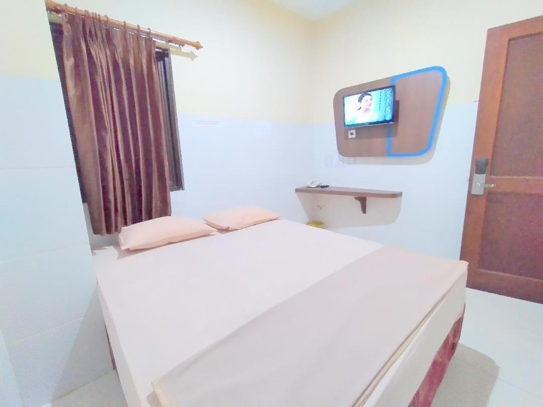 Golden Inn Ambon Exterior foto